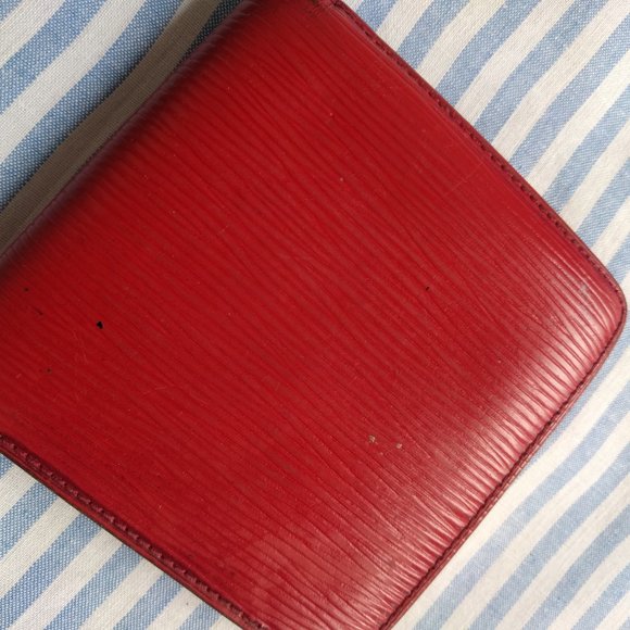 Louis Vuitton Epi All Leather Red Wallet - Picture 6 of 8